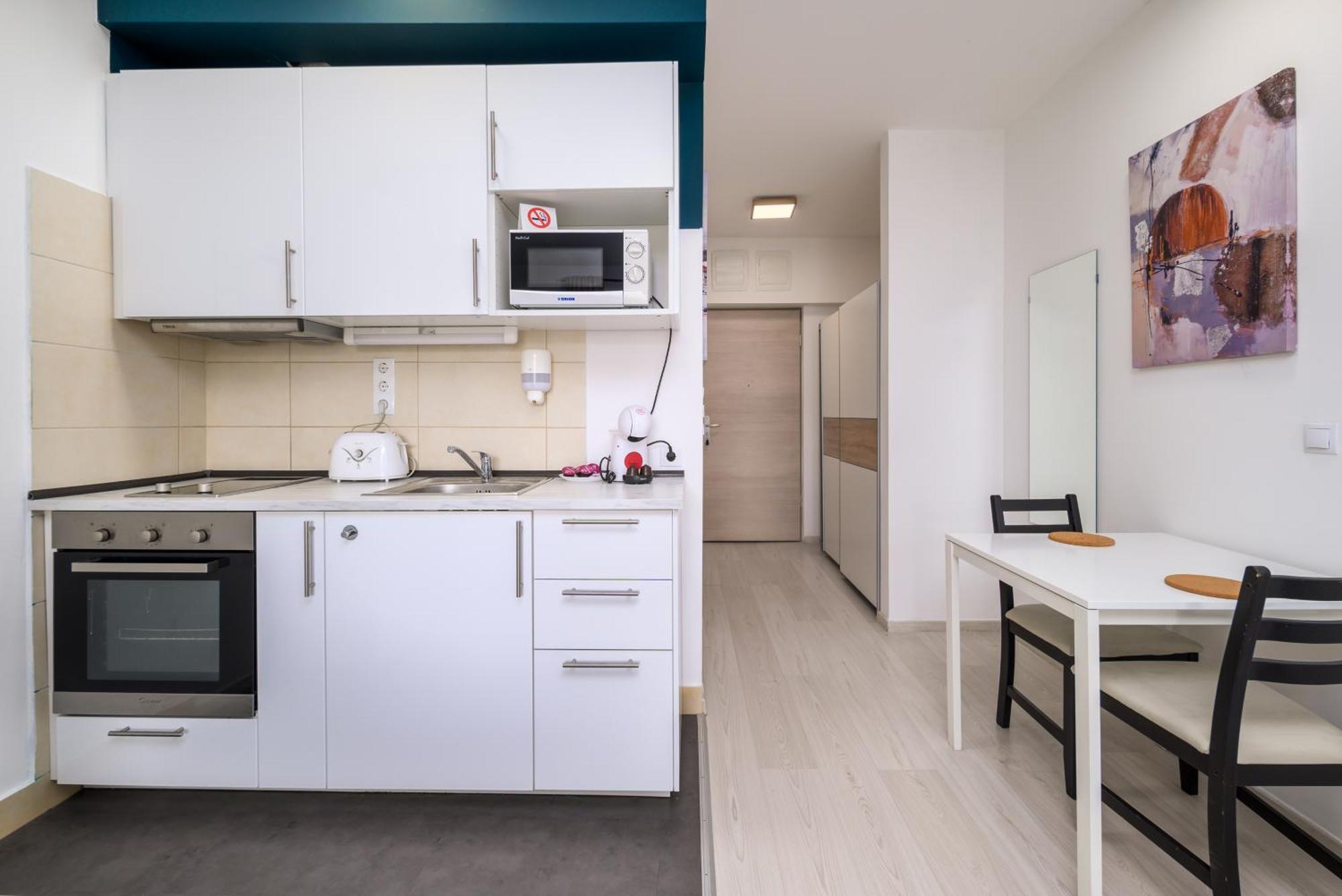 Atrium Residence Deluxe Suite-Free Parking Garage Same Building Budapest Esterno foto