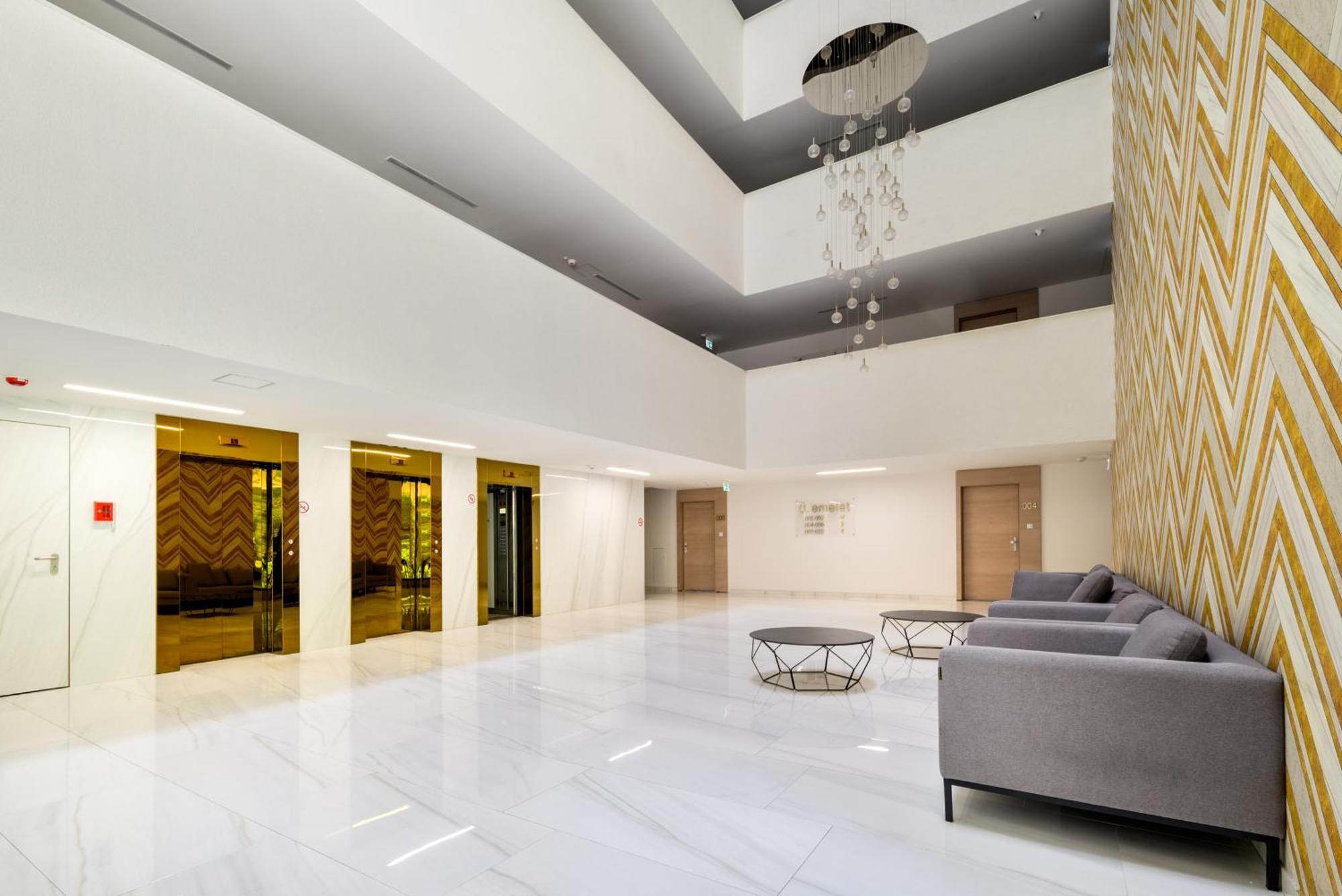 Atrium Residence Deluxe Suite-Free Parking Garage Same Building Budapest Esterno foto