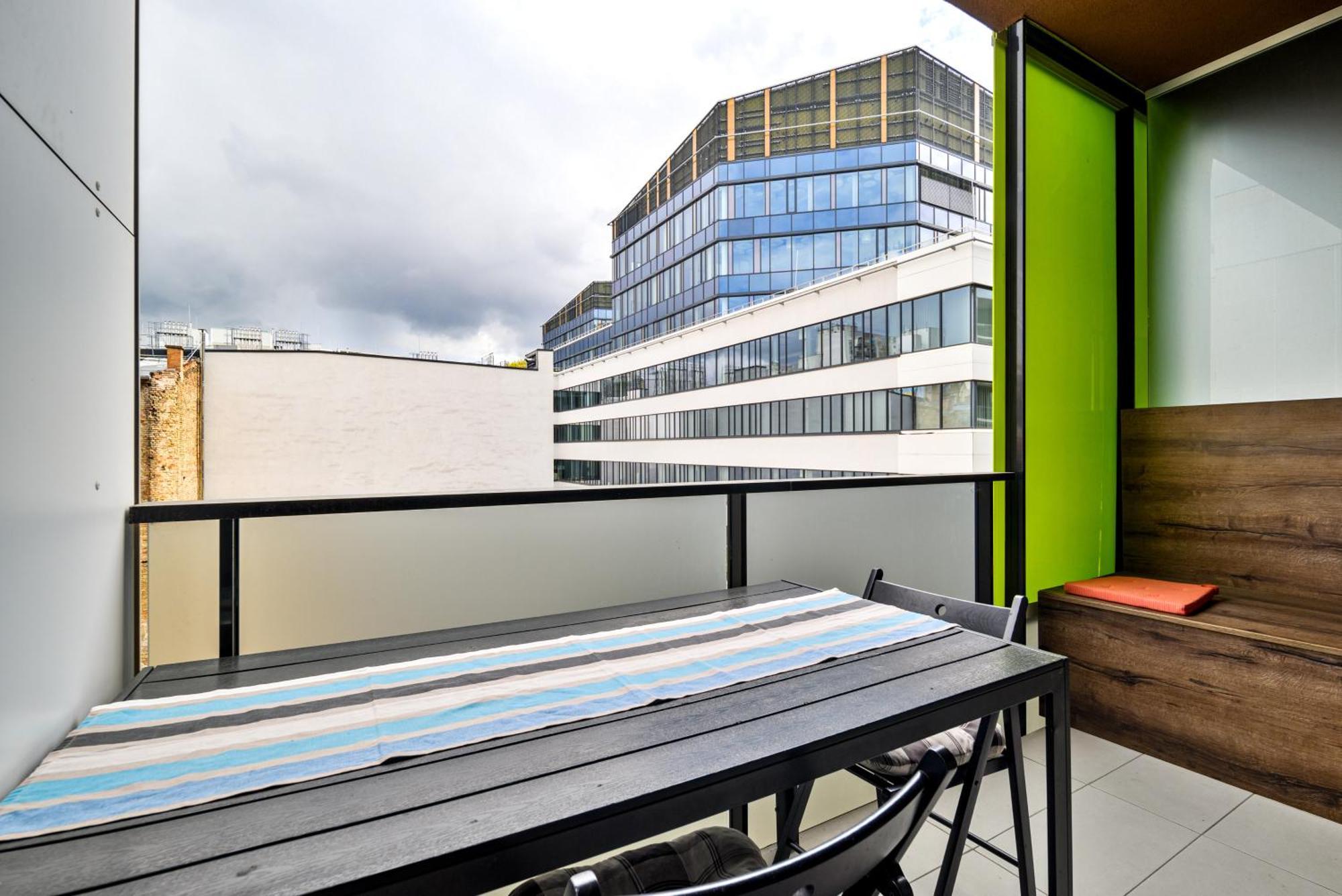 Atrium Residence Deluxe Suite-Free Parking Garage Same Building Budapest Esterno foto