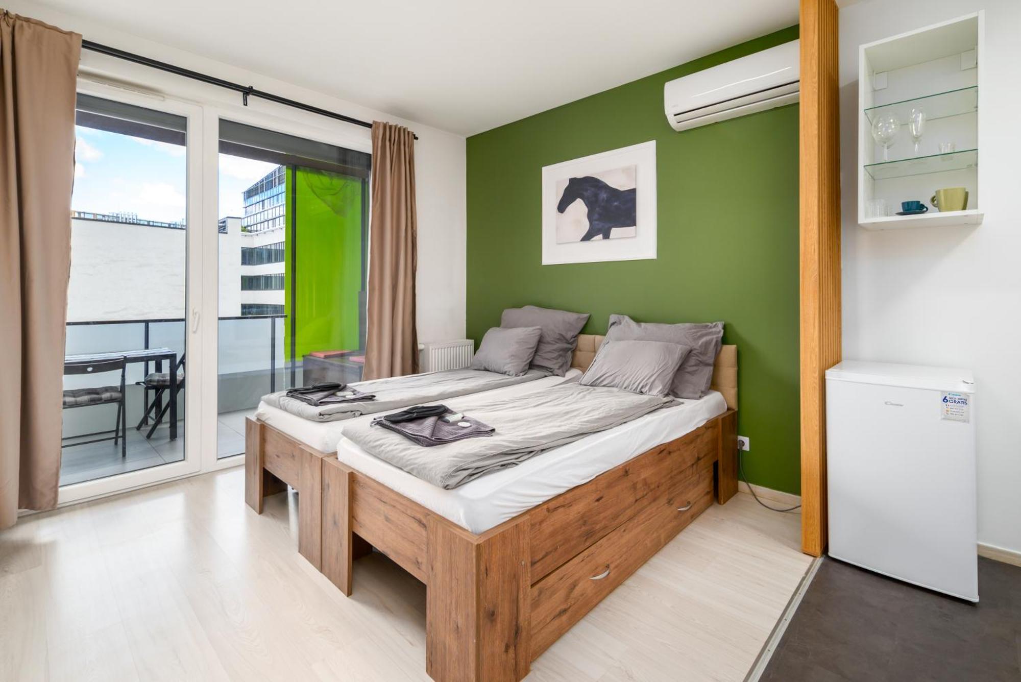 Atrium Residence Deluxe Suite-Free Parking Garage Same Building Budapest Esterno foto